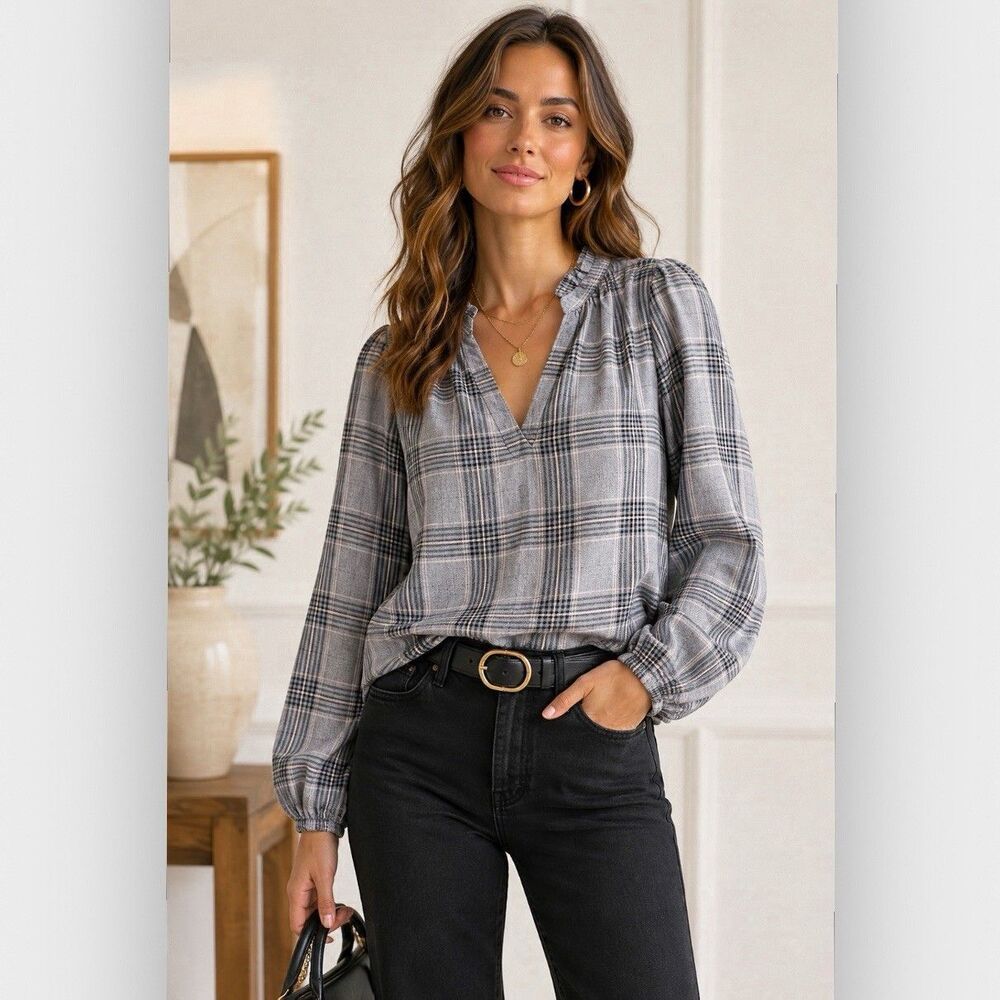 Evereve Women’s XS Gray Black Plaid Ruffle Neck Puff Sleeve Blouse Top